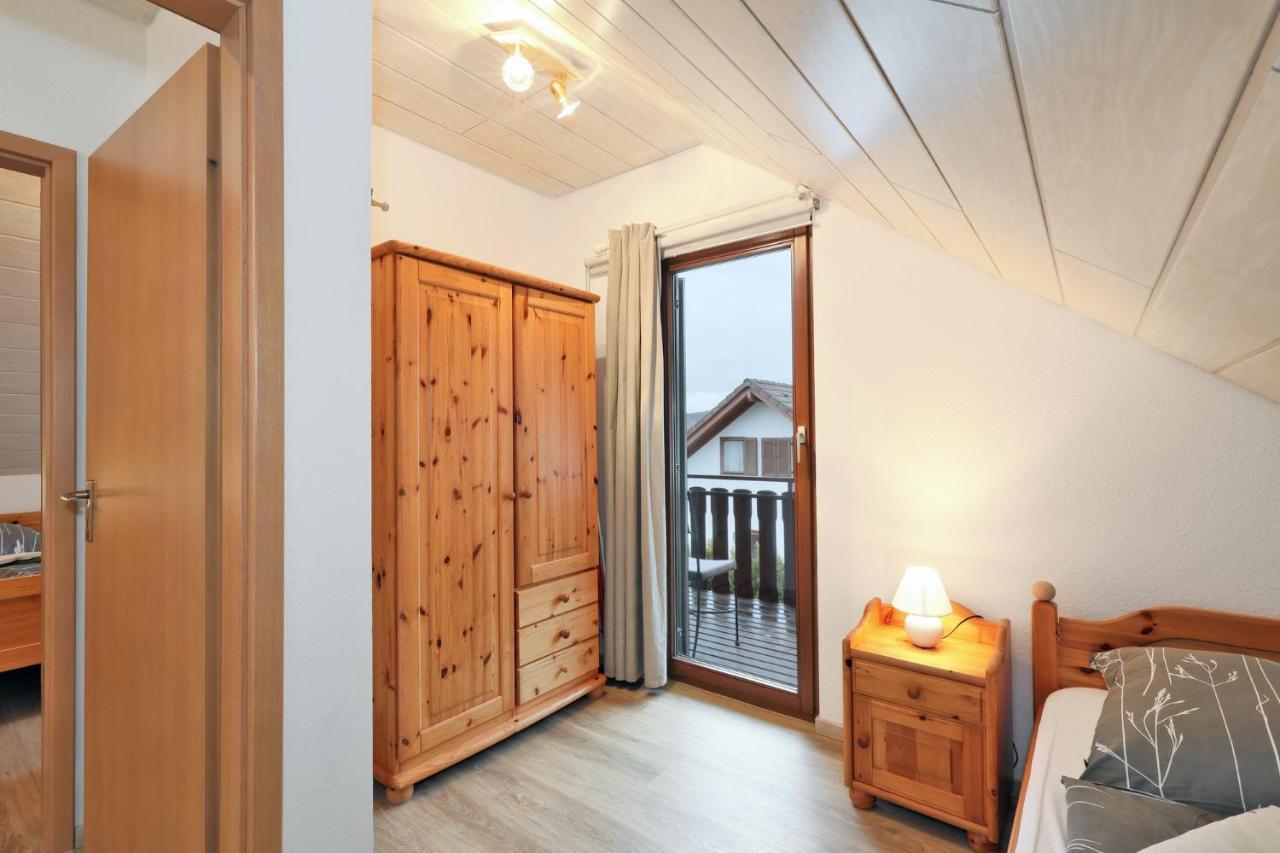 Seepark Kirchheim Ferienhaus Bei Diane Mit Sauna Exterior photo